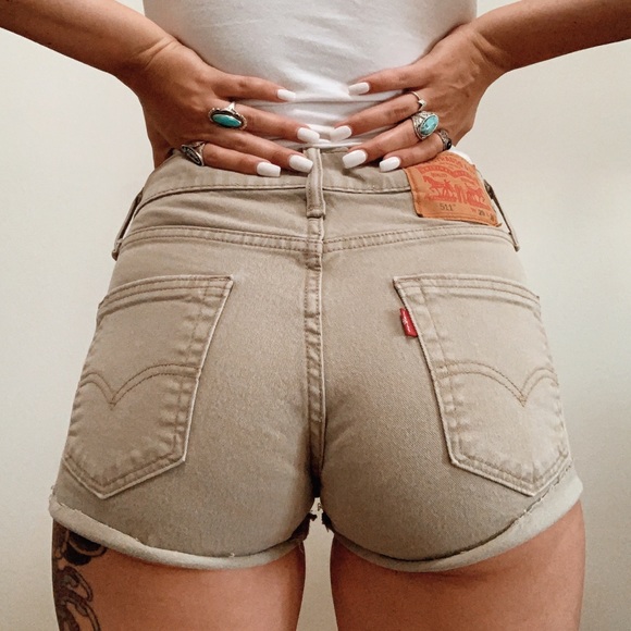 SOLD !! Levi’s 511 cutoffs 🌼 - Picture 2 of 5